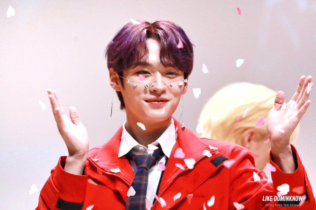 likedominknow98's tweet photo. 새해 복 많이 받으세요~🐯✨

#스트레이키즈 #리노
#StrayKids #LeeKnow https://t.co/olBhAHaRQ8