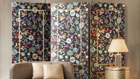 DesignCentreCH's tweet photo. A new Armani Casa wallcoverings collection has landed @AltfieldLondon - Made by @jannellievolpi Precious Fibers 3 incorporates materials such as silk, lurex & velvet, creating an opulent mood. Read more on the blog https://t.co/0WEqjc1Xu1 #designnews #blogstory https://t.co/ZB7T6r32z3