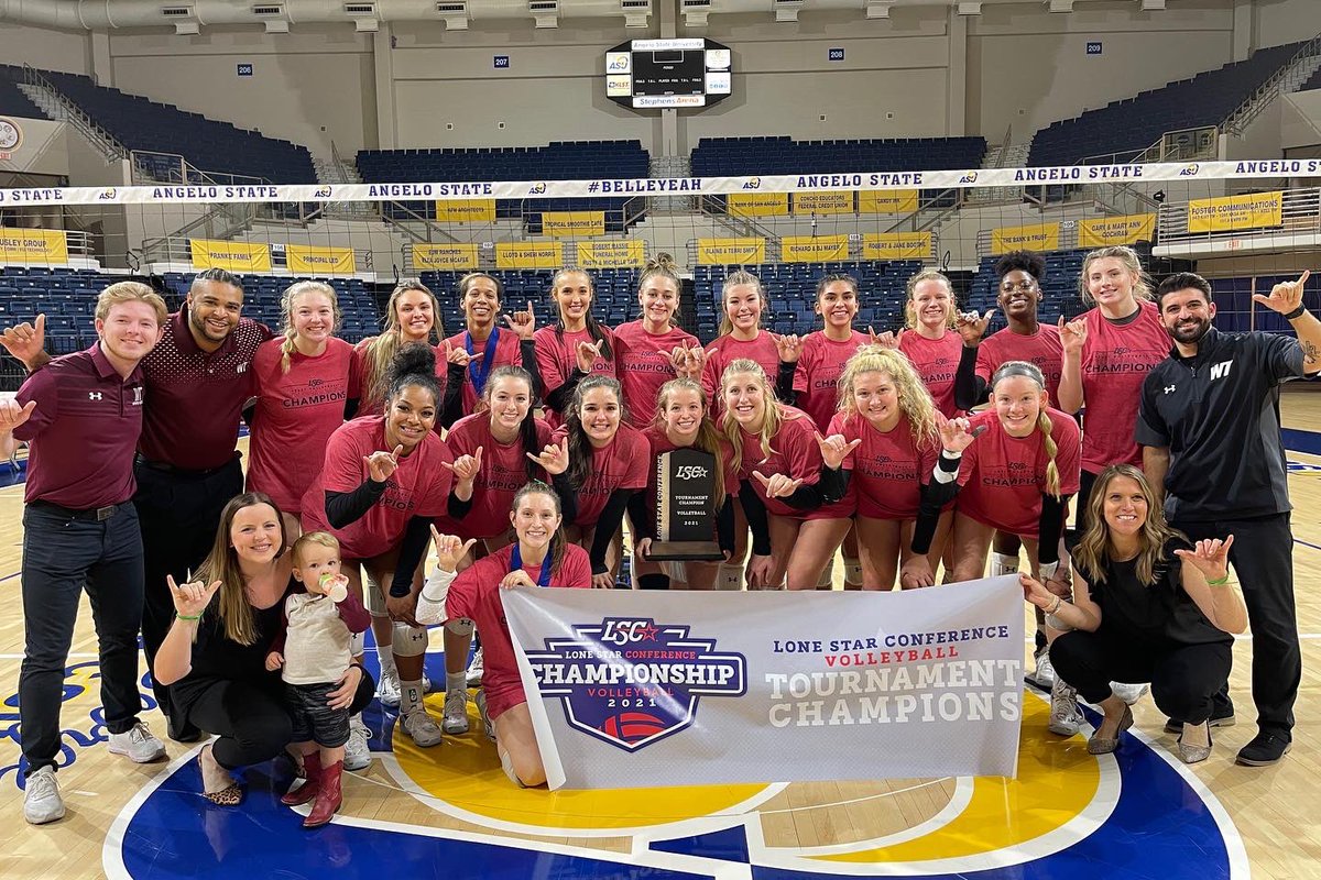WTAMUVolleyball's tweet photo. ✨ fave 2021 memories ✨ 

Part ✌🏽 https://t.co/Sp2Qby2Htv