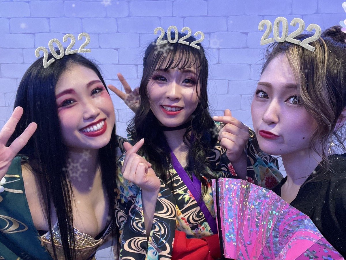 Kotose0903's tweet photo. あけましておめでとうございます🎍
寅年ですね🐅私の1番好きな動画はホワイトタイガーです🤍笑
2022年は #影SHADOW女組 としての活動が始まりますのでワクワクドキドキしております…😍
役者としての活動も沢山していきたい🔥
皆様と沢山楽しい時を過ごせますように☺️
今年も1年よろしくお願いします✨ https://t.co/edfTeYbYDP