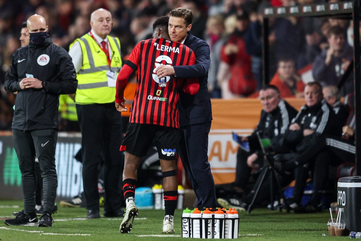 afcbournemouth's tweet photo. Anyone for a #NewYearsDay competition courtesy of our partners, QuinnBet? 🤩

We have three pairs of tickets to giveaway for our first game of 2022 against Peterborough on Monday! 

Retweet this tweet and get following @Quinn_Bet to be in with a chance! 🎁

#afcb 🍒 https://t.co/xCWHestdwl