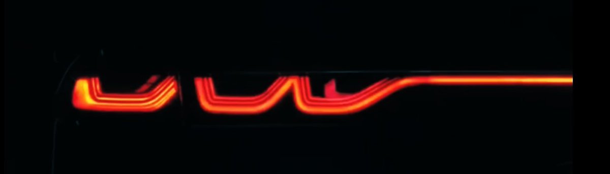 PremVitesse's tweet photo. Nuovo Teaser Alfa Romeo Tonale? Dall’account di Alfa Romeo su Twitter, sembrerebbe arrivare un video dove si notano alcuni particolari interessanti - Guarda il video qui ⏩ https://t.co/1GPuGSB8j5 #AlfaRomeo #alfaromeotonale #tonale #teaser #arese https://t.co/DmMiHeM5uR
