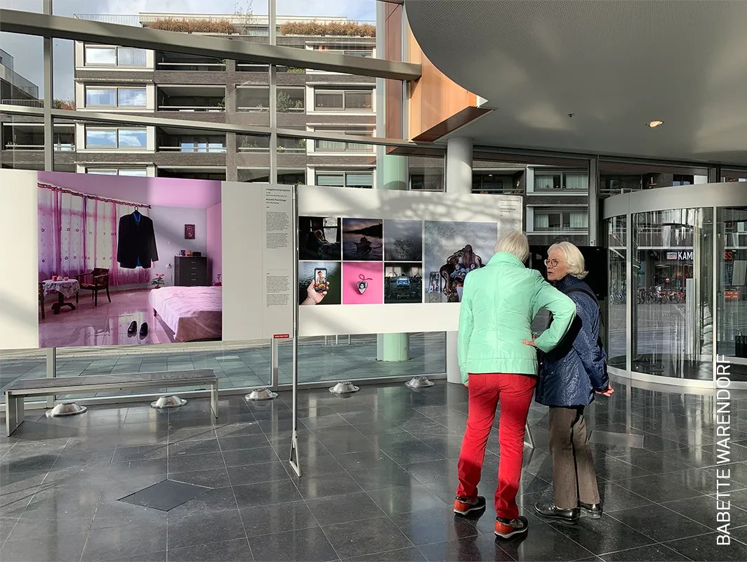 WorldPressPhoto's tweet photo. We're happy to have been in over 50 cities this year &amp; have the 2021 Exhibition worldwide tour ongoing with a few locations on display before the end of 2021 &amp; the beginning of 2022. Find venues in locations like #TelAviv #Taipei &amp; #Rabat in our calendar:  https://t.co/Wfbt0vCirs https://t.co/y3i4BEmVRm