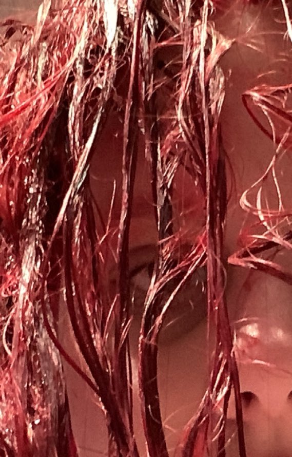 всех с наступающим , а я жду.. 
В красном встречу🤙🏽