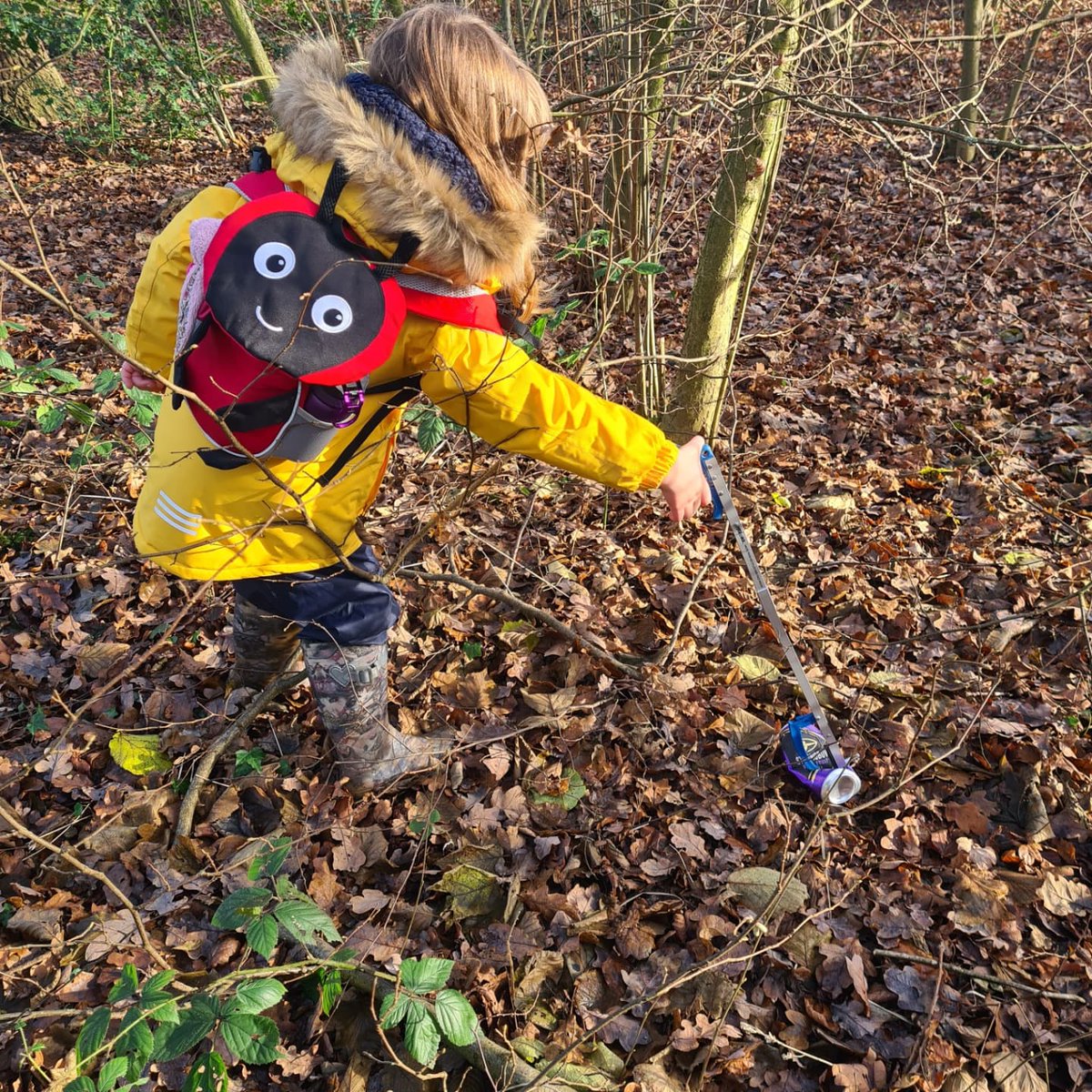 lottewilson1's tweet photo. Litter pick round the village using her new litter picker made from recycled masks. Happy girl. 
#TidyUp #PickItUp #BinItDontDropIt https://t.co/lec0M5YfBg