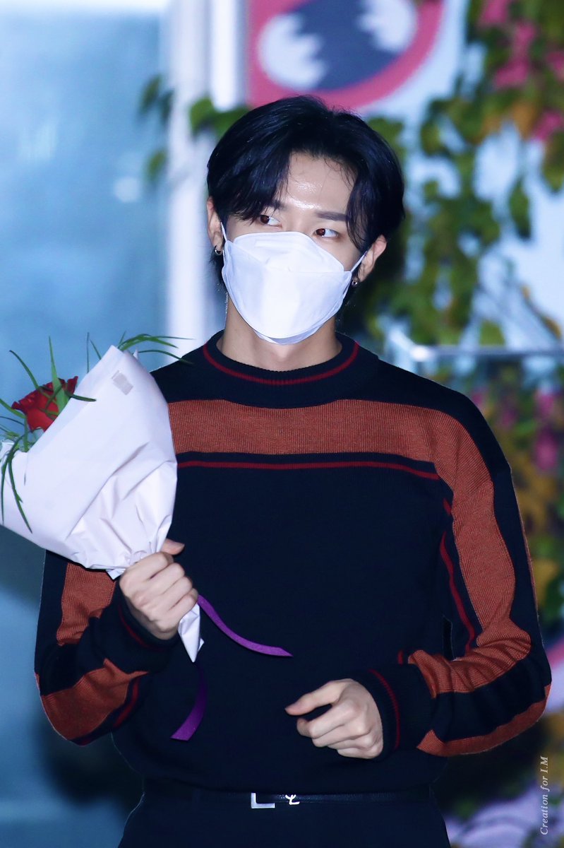 Creation_for_IM's tweet photo. 여러분 다들 해피 뉴 이어☺️💜 하시는 일 모두 잘 되시길 건강이 제일 먼저에요! 올 한해도 코로나 조심‼️ 건강만 하시고 2022년도 몬스타엑스로 함께해용 새해 복 많이 받으세요! Happy 2022 💞 https://t.co/RKwFSYbVqN