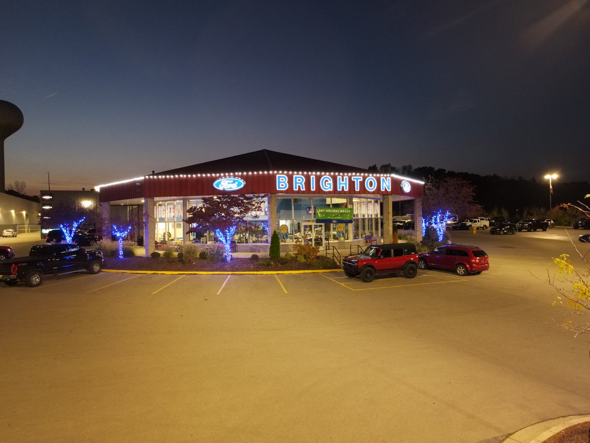 We're open today until 6:00 pm!
 Call us at 1-800-NEW-FORD. Come in for a new (or new-to-you) vehicle or get an oil change to start the year right!