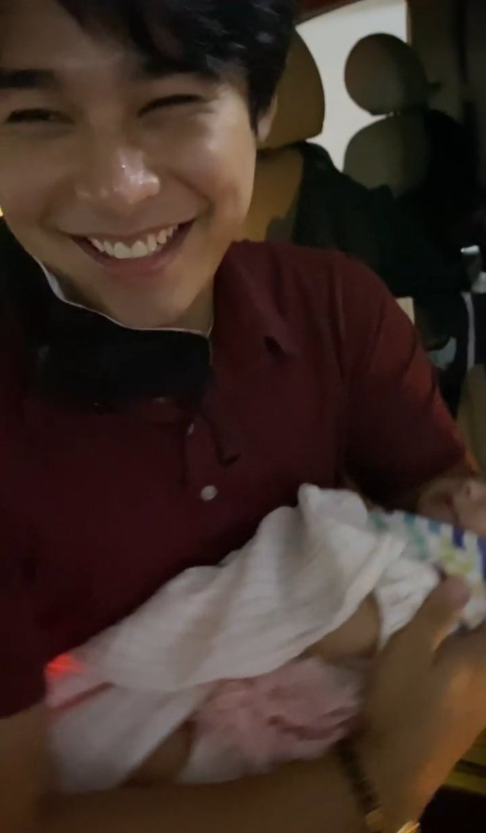 hertalesss's tweet image. OMGGH dito yata unang nakita ni mccoy si felize sa personal!! yung ngiti ni mccoy, sobrang priceless omg kayooo 😭💘

#McLisse #Felize