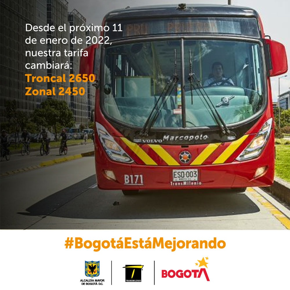 TransMilenio's tweet photo. Moverte por Bogotá es mucho más fácil con TransMilenio. Por eso queremos recordarte que a partir del 11 de enero de 2022, la tarifa que regirá en el componente troncal será de 2650 pesos mientras que en el zonal será de 2450 pesos. 

#BogotáEstáMejorando con movilidad sostenible https://t.co/lCD5VtzkID
