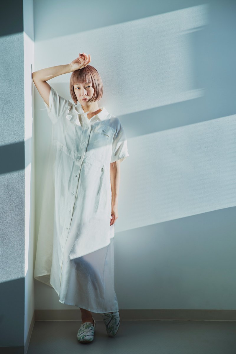 あけましておめでとうございます
今年もどうぞ宜しくお願いします
皆様にとって素敵な一年になりますように！
⁡
令和4年　元旦
ホナガヨウコ

撮影：<a href="/kozokaneda/">金田幸三</a> ⁡

#ホナガヨウコ #ダンサー #振付家 #モデル 
#ポートレート #金田幸三 #honagayoko #dancer #choreographer #model #portrait