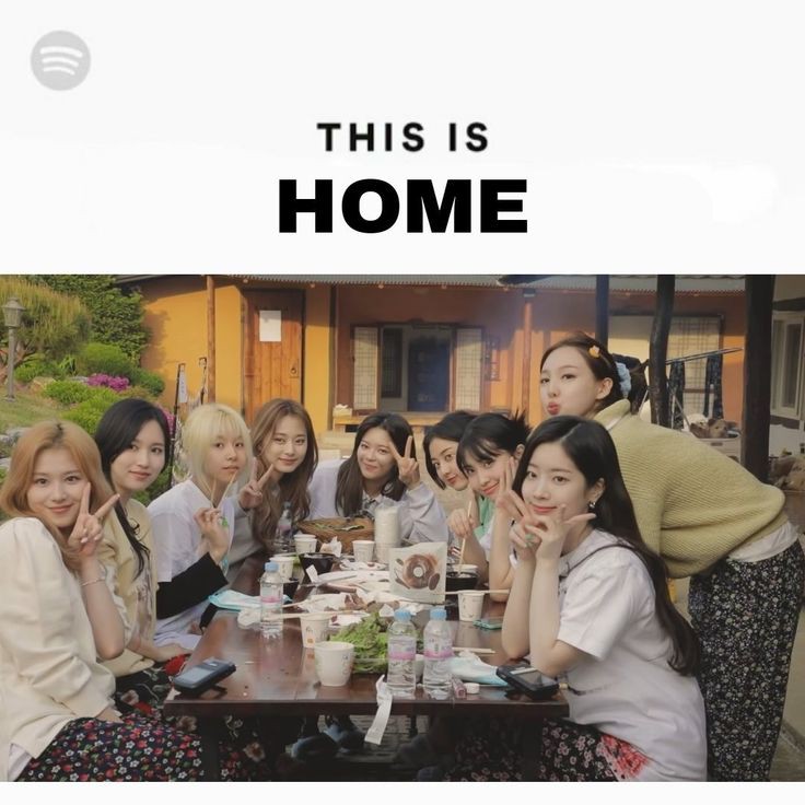 Vick_byo's tweet photo. THANK YOU TWICE 
Obrigada por sempre me salvar , Twice, me orgulho muito de ser Once e por poder dizer que Amo vocês♡ https://t.co/EXO5mbmqsw