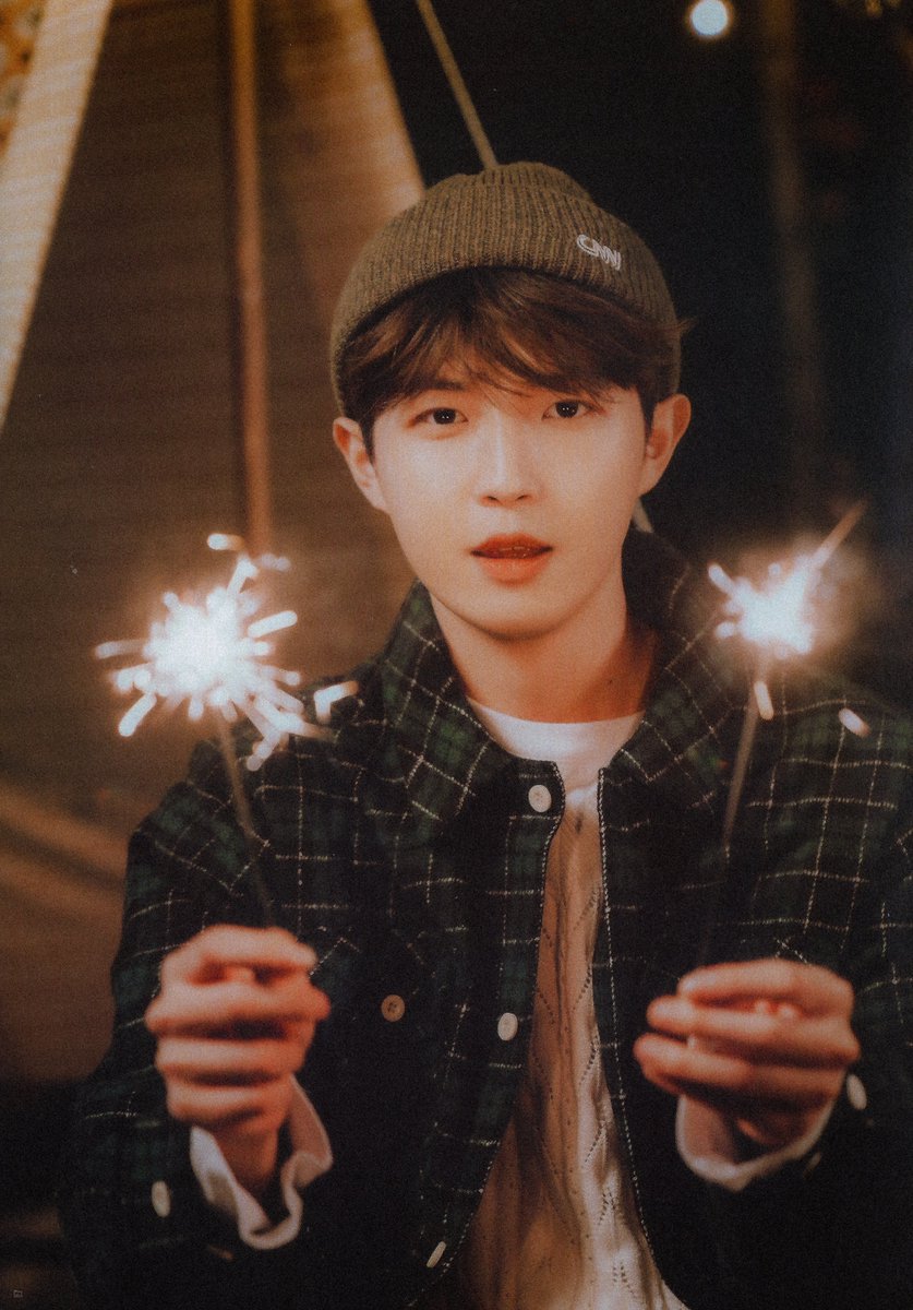 recording_hwan's tweet photo. ʜᴀᴘᴘʏ ɴᴇᴡ ʏᴇᴀʀ˚₊·—̳͟͞͞♡

#2022년에도_여전히_너를_사랑해
#김재환 #재환 #KIMJAEHWAN #jaehwan https://t.co/VdIsyIpWme