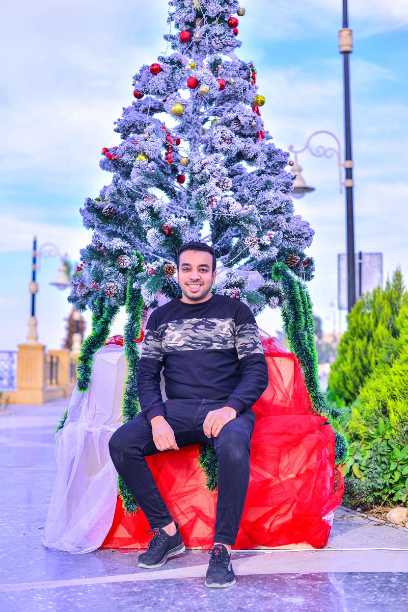 سنه مرة بحلوها ومّرها ، ربنا يجعل السنه الجديده سنة خير علينا كلنا 💚
Happy New year 🌲