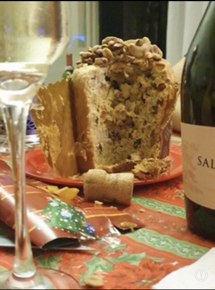 GuismoRey's tweet photo. Primero los cuernitos, luego los muffins y finalmente me animé al pan dulce! Estos años me trajeron a @Silnari y toda su generosidad. Brindo por mas gente como ella 🥂 https://t.co/2x73S7vyTq