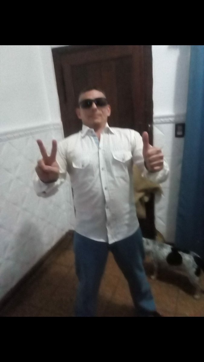 DAMINCORIA121's tweet photo. ¡Feliz Año Nuevo Para Todexs!!! Q Sea con Salud,Trabajo,Paz,Empatia,Bendiciones!!!✌🇦🇷🥂🥂🥂🥳🥳🥳🥳❤🇦🇷✌🙏✌🇦🇷👋 https://t.co/Oynp5yRyIO