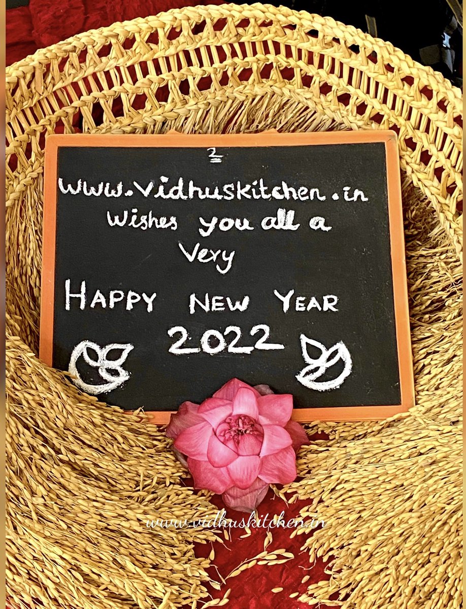 SrividhyaRavik1's tweet photo. Happy New Year ✨⚡️

#HappyNewYear2022 #HappyNewYear #NewYear #NewYearsEve #2022NewYear #NewYearResolution #welcomingnewyear #welcome2022 #vidhuskitchen #partytime #Celebration https://t.co/LtbhkJDYPa