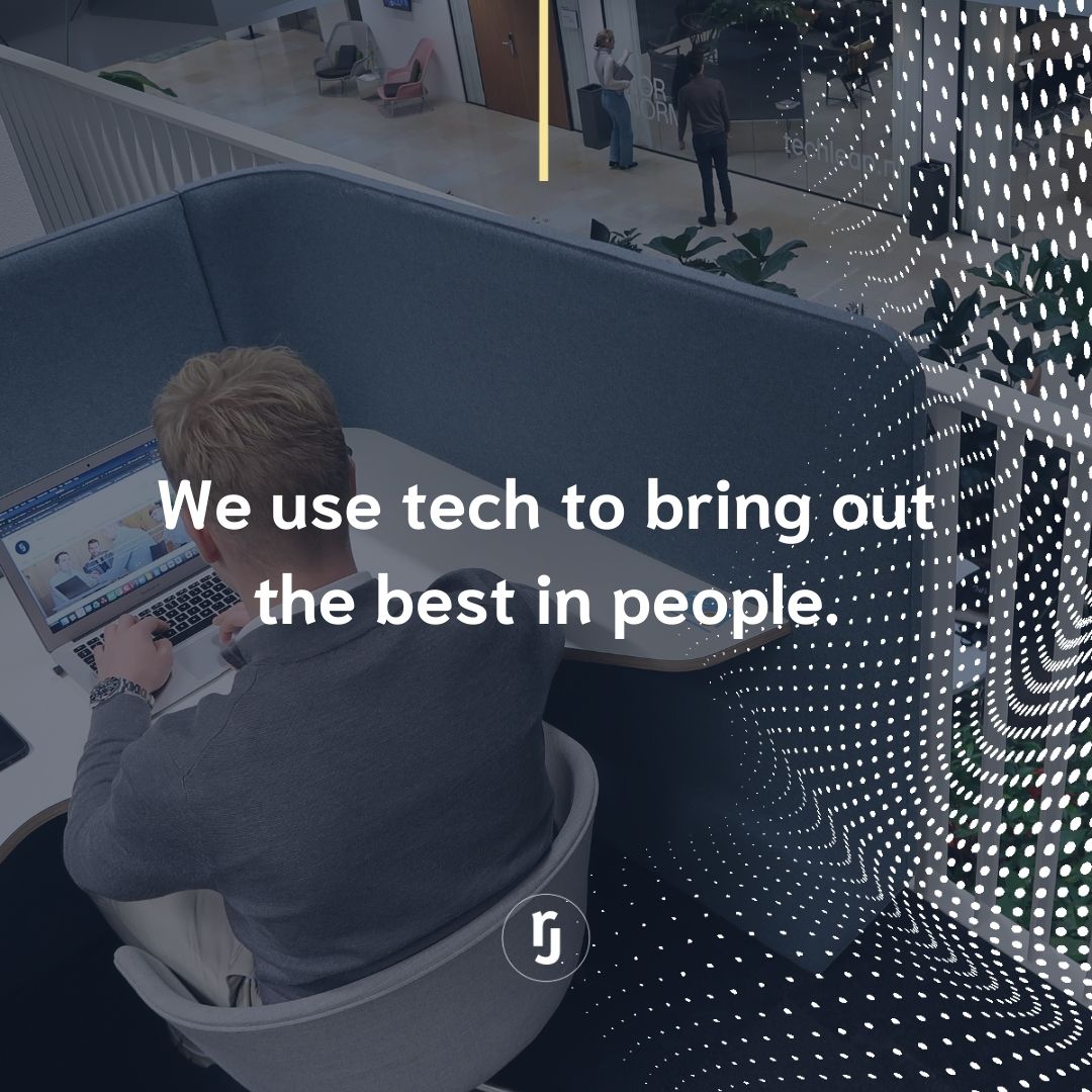 aboutRJ's tweet photo. Wij lossen problemen op voor onze opdrachtgevers, waarvan ze zelf het bestaan nog niet wisten. Met altijd de mens centraal. Techniek, zowel hardware als software, richten we in tot een praktische en eenvoudige tool om mee te communiceren en samen te werken.

#hybridewerken https://t.co/oWognEAaCq