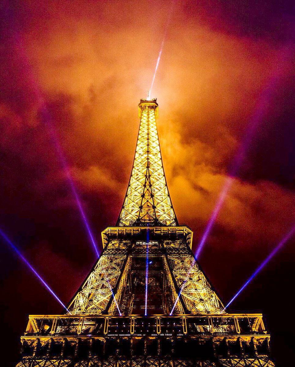 byjeffonline's tweet photo. Bonne Année 🎊 https://t.co/e3gZhYdvKL
