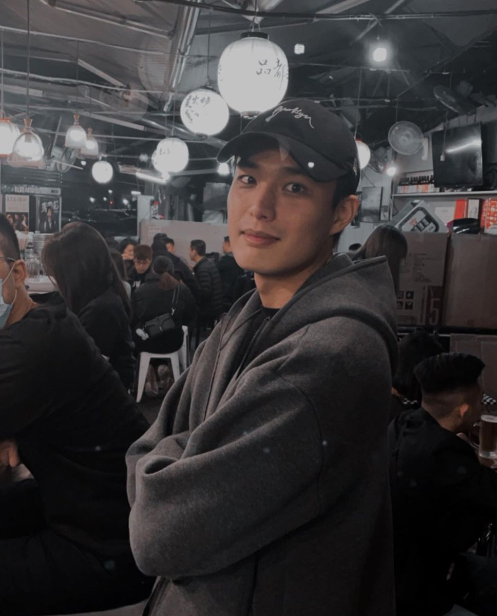 ShootanonymousR's tweet photo. 2021.12.31 쥔펑 IG
마지막 날이에요, 올해는 많은 일들이 일어났고, 많은 사람들을 만났고, 또 드라마 때문에 저를 알고 저를 좋아해주시는 여러분들을 만났어요, 정말 너무너무 감사드려요, 정말 많은 때에 저에게 도움과 힘을 주셨어요.
#안쥔펑 #安俊朋 https://t.co/dVNdqOolSI