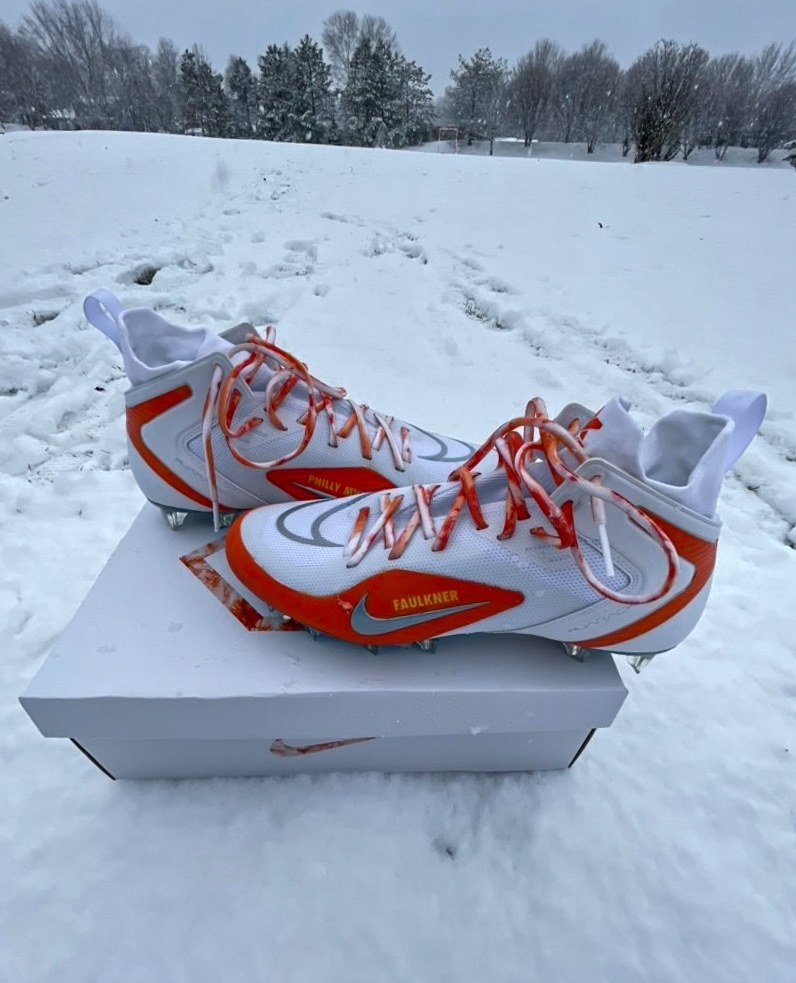 2023 MVP and recent <a href="/UtahLacrosse/">Utah Lacrosse</a> commit, Cade Faulkner showing off his custom Nike Huarache 8 MVP cleats!

#NXTSHOWCASE