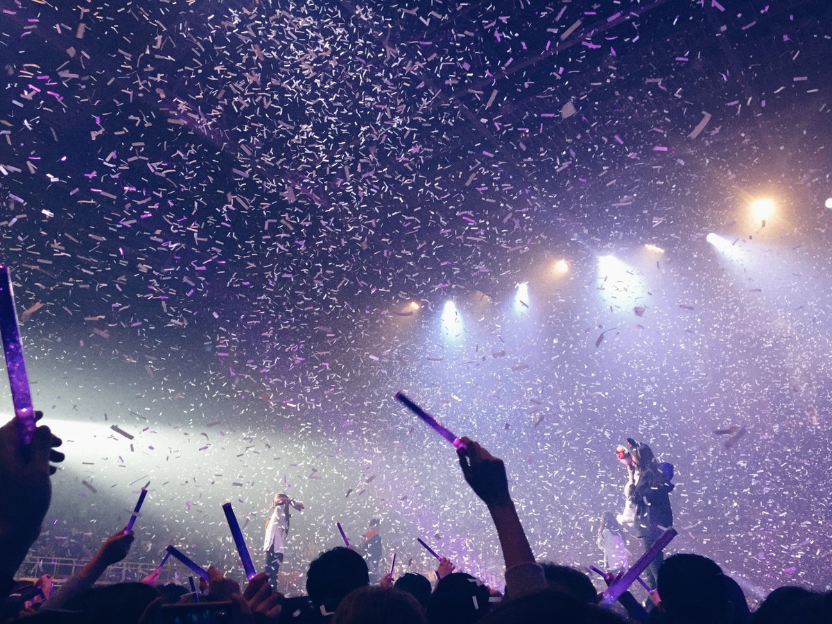 aes4walls's tweet photo. Happy New Year, MeUs! 

Wishing nothing but the best for our girls this 2022. Let's be together for a long time 💜 https://t.co/R6wqCjRMKQ