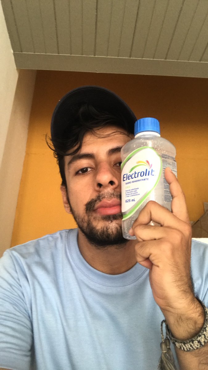 Voy a hacerle publicidad a esta cosita rica: Electrolit, porque muy bueno’