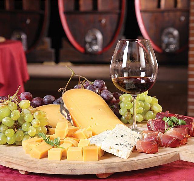 TravelMacedoni1's tweet photo. Wine tasting  https://t.co/0tw1I0Q8ij #macedonia #thingstodo https://t.co/P2E74PIWCv