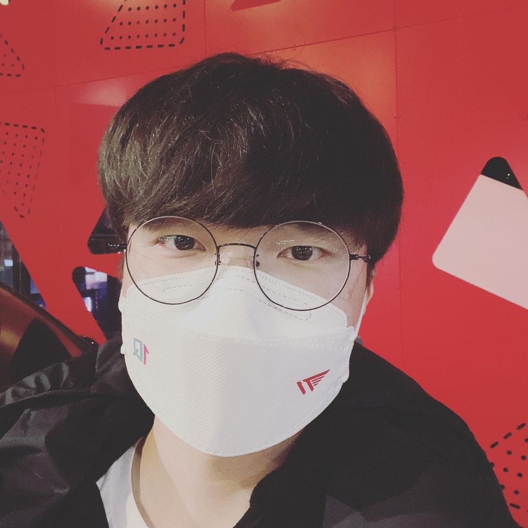 JJ ㅇㅅㅇ on X: #Faker Instagram Update Happy new year Happy new year, Faker  🎉🥳  / X