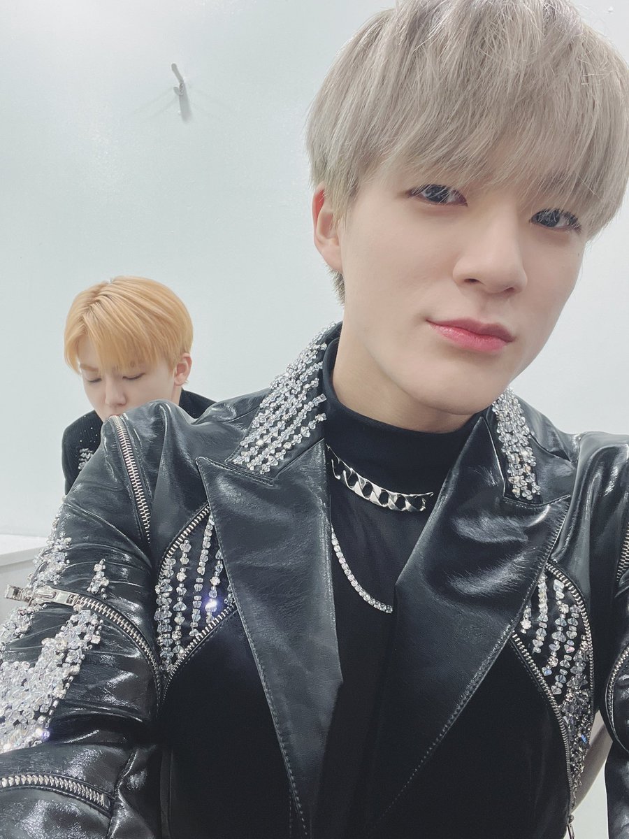 LJNFEED's tweet photo. JENO BBL! https://t.co/pG2zZeXZE9