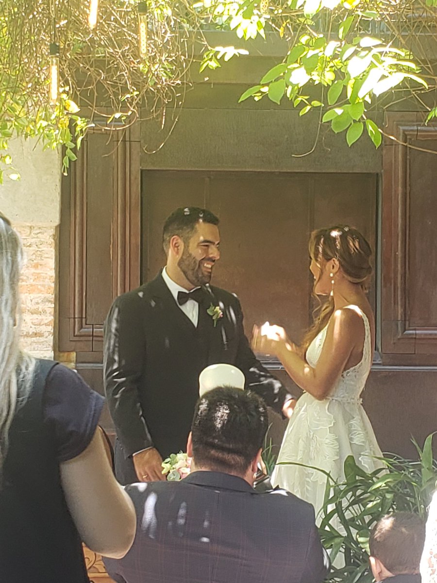 Ferreiromario1's tweet photo. ¡Gracias Yota y Chipi por permitirnos ser parte de esta maravillosa historia! No se merecen menos que toda la felicidad del mundo!¡Los queremos infinitamente! https://t.co/e9CEkDM1aJ