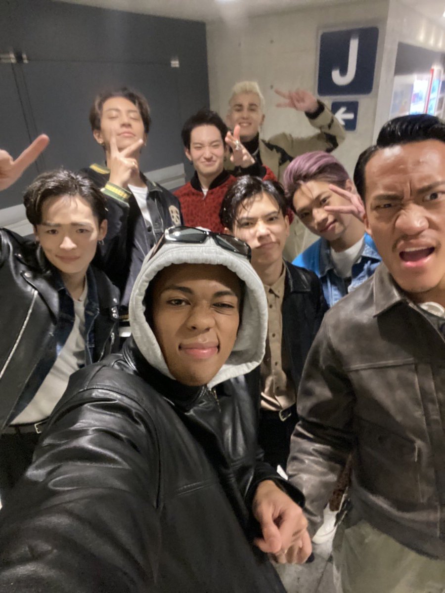 psyfe_member's tweet photo. 龍臣です🐲

明けましておめでとうございます⛩

今年もよろしくお願いします🤲

2022年初の皆んなでキュンポーズ💝

#PSYCHICFEVER
#半田龍臣(はんだりゅうしん) https://t.co/x4YjXbX6c4