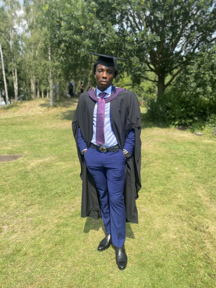 _Kwamej's tweet photo. Thank you God for seeing me through 2021🙏🏾 Here’s to a bigger and better 2022🥂 https://t.co/7ltuxuACSM