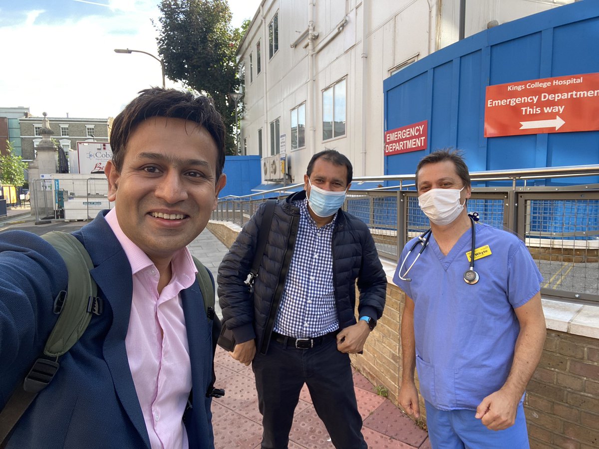PrashVas's tweet image. Signing off for 2021 then…

Lovely catch up with @sophiehampon, Maureen Bates and Daina Walton as the year winds down at #KingsDFC

➕ Two of my fave work 📸 of 2021

💥Happy New Year, all 🎆

@DiabetesKings @KingsCollegeNHS @CliveKay @mbwhyte1 @drpratikc