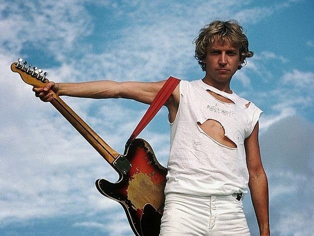 Happy birthday to andy summers!! thank you king for your music have the best day <3 