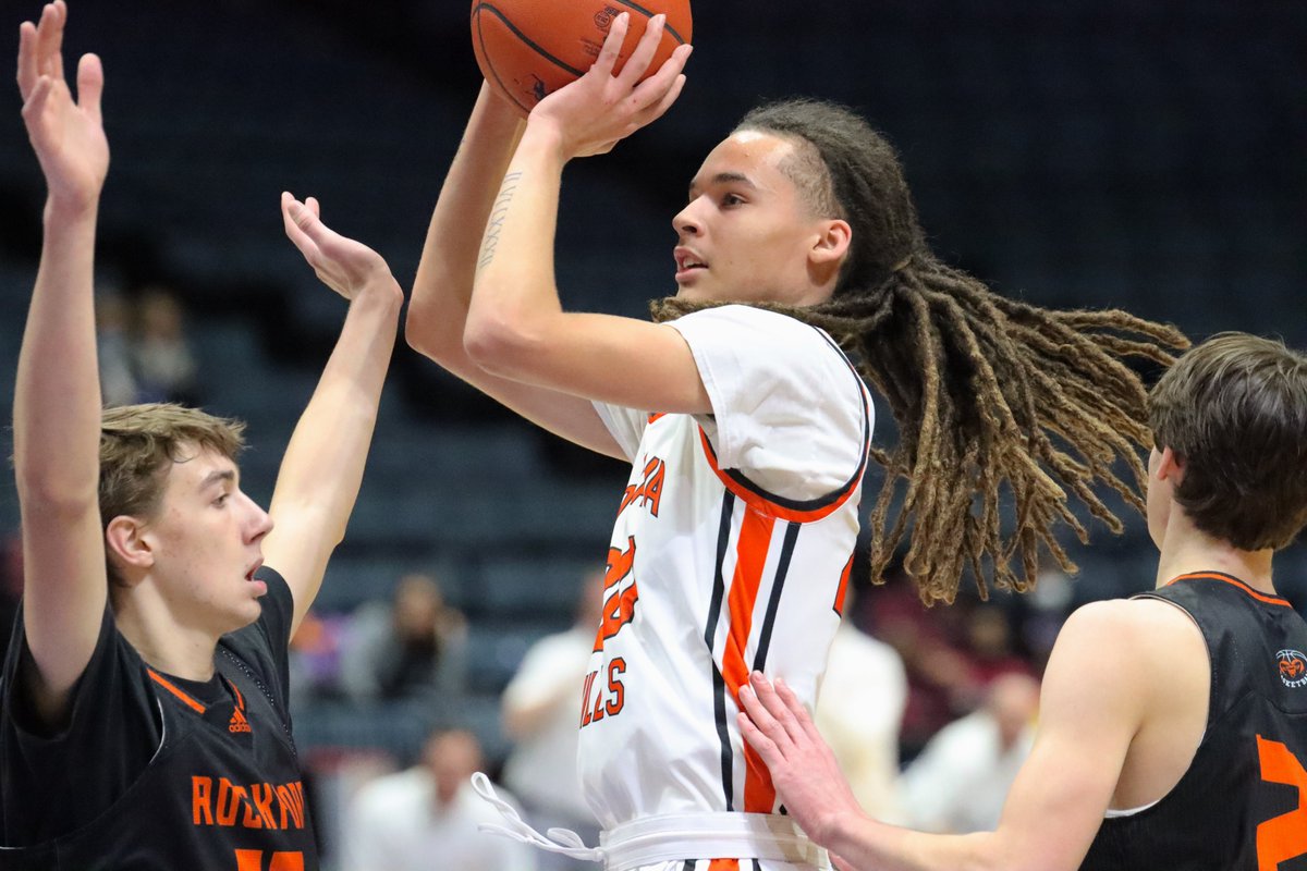 lenny_padilla's tweet photo. I watched 10 games in person this week. Players that stood out to me: 
Jacob Bonnett, FHC
Mac DenBraber, FHE
Evan Englesma, Covenant
Owen Hardy, FHE
Trai Lewis, Ottawa Hills
Caden Pokorzynski, Rockford
Parker Swartz, Mona
Nate Van Timmeren, Catholic
Aden Zank, Hudsonville https://t.co/JsXO5EF40Z