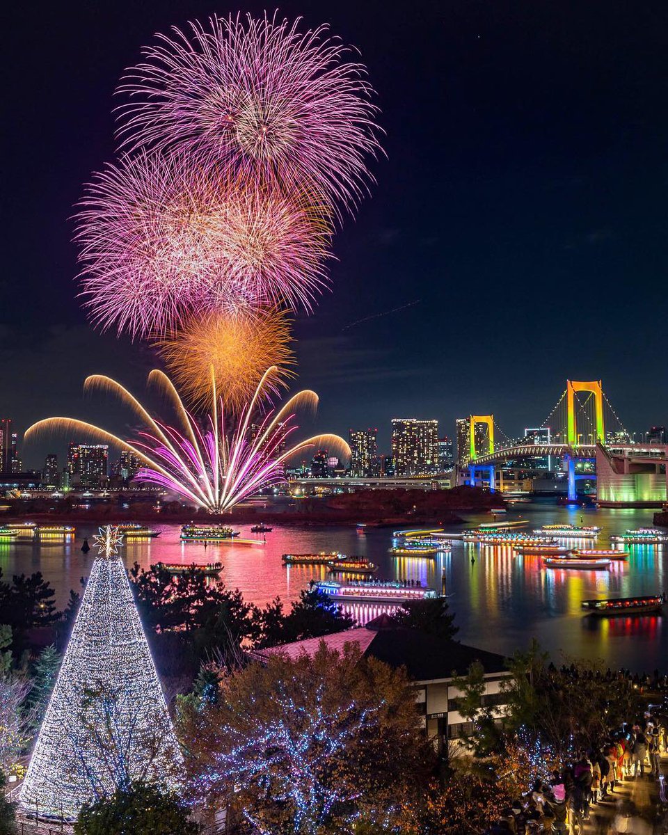 piitures's tweet image. Happy New Year from Tokyo 🎆