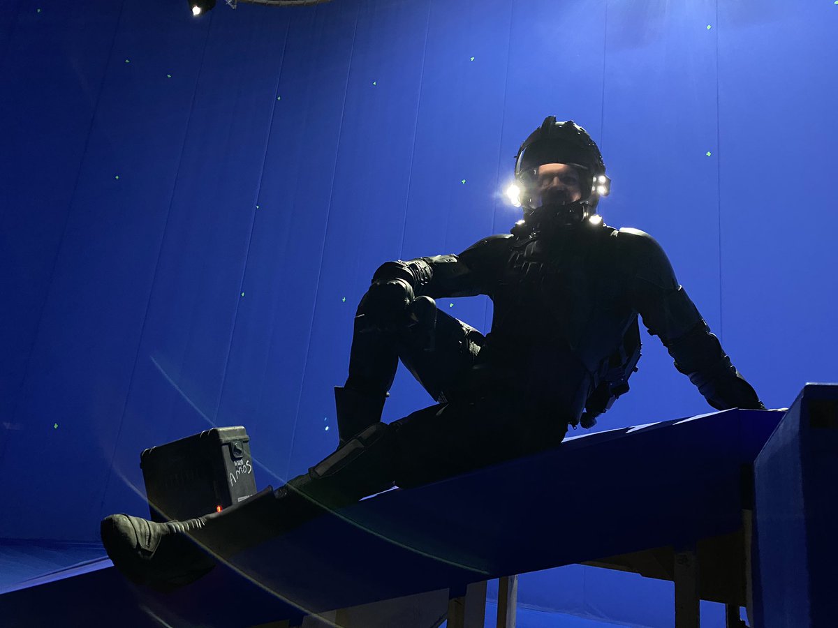 lindsaycwalker1's tweet photo. This scene with Steven and @weschatham was shot during one of our last days on set. They provided me with a lasting memory that sums them up completely. 
Having a socio-political theory conversation while adjusting their codpieces. #TheExpanse604 @TheExpanseWR @ExpanseOnPrime https://t.co/me2ZSnDRIo