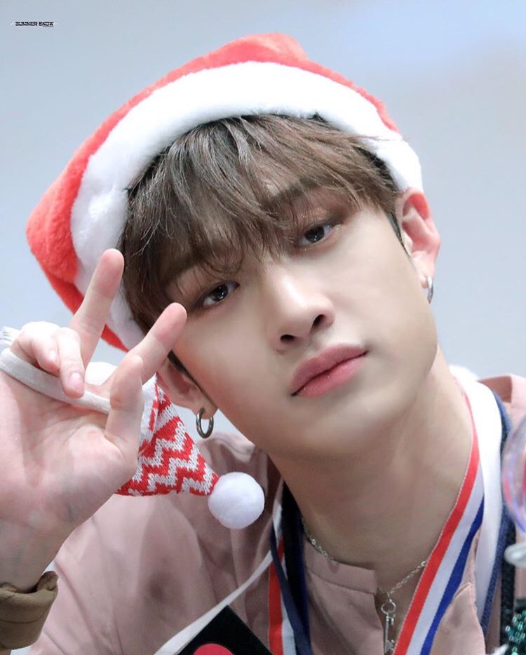 Year ban. Stray Kids бан Чан. Бан Чан Stray Kids 2021. Бан Чан из Stray Kids 2022. Бан Чан Christmas Eve.