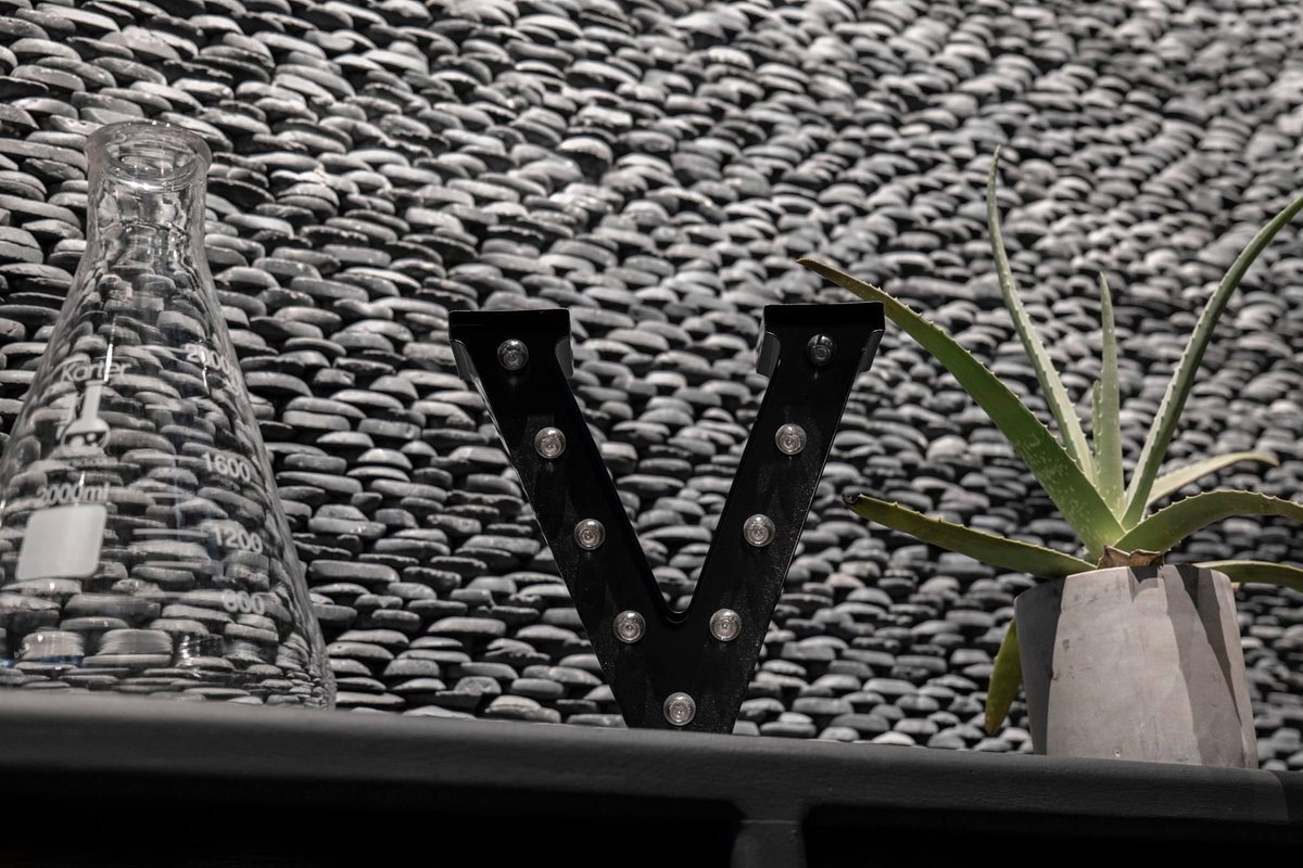 One more year down. Here's to many more! Happy New Year! 🍷