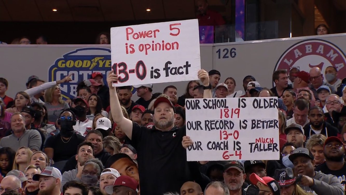 FH95ICcVQAAltZ_?format=jpg&name=large