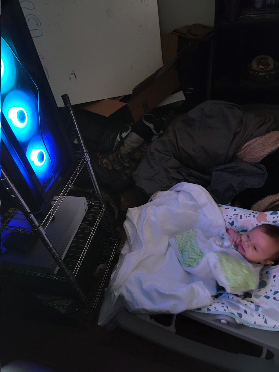 How do you calm down your baby? This works for me