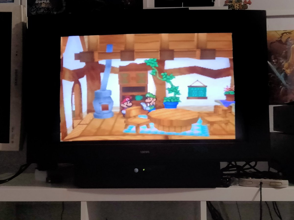 bitvivo's tweet photo. Fin de año estrenando #PaperMario en mi #Nintendo64 ☺️ https://t.co/vl7YQPN7NL