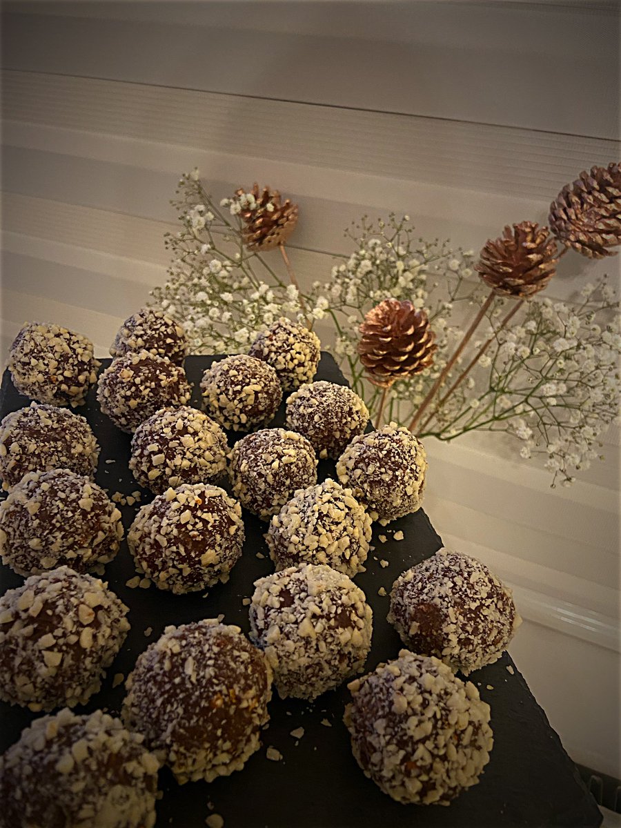 benjistruffles's tweet photo. VEGANUARY SPECIAL TRUFFLE!

For one month only I’ve a very special tasty new one to add to the squad…

Peanut Butter &amp; Belgian Chocolate Vegan Truffle 🌱

I’ve used a full jar of peanut butter in each batch 😳 It works so well alongside the Belgian chocolate. https://t.co/QXOPlJkDvC