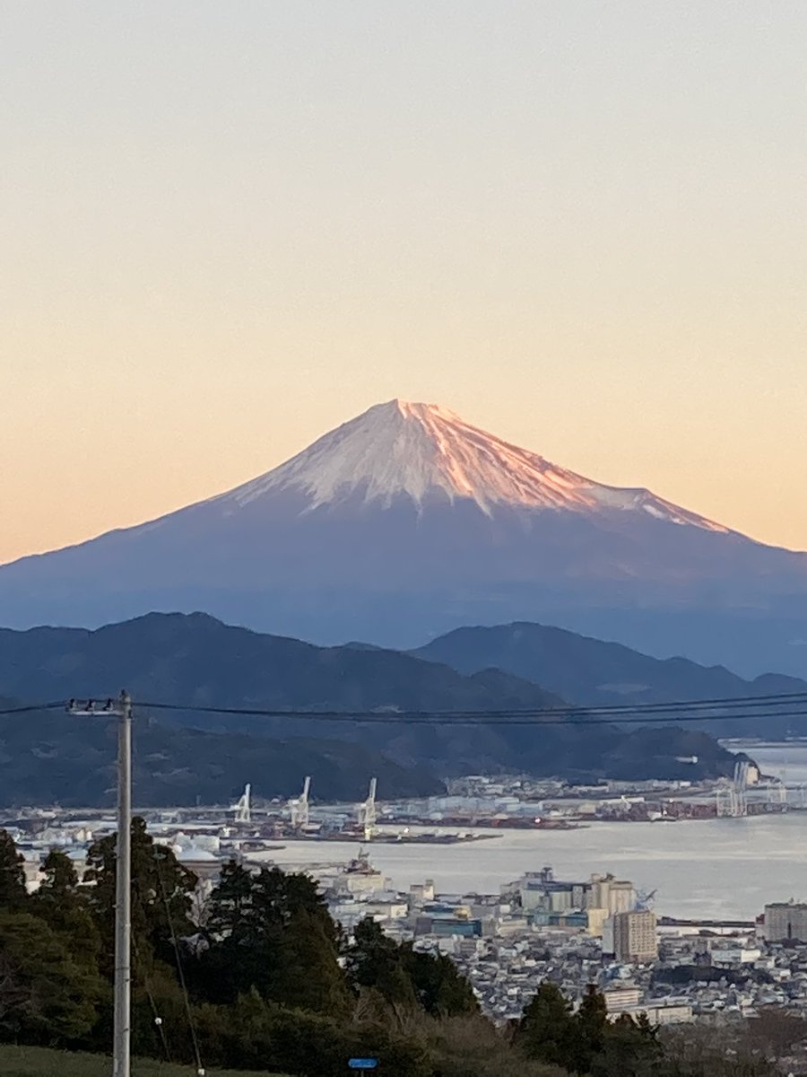 kakigour1's tweet photo. あけましておめでとう https://t.co/nCy6V9YzRb