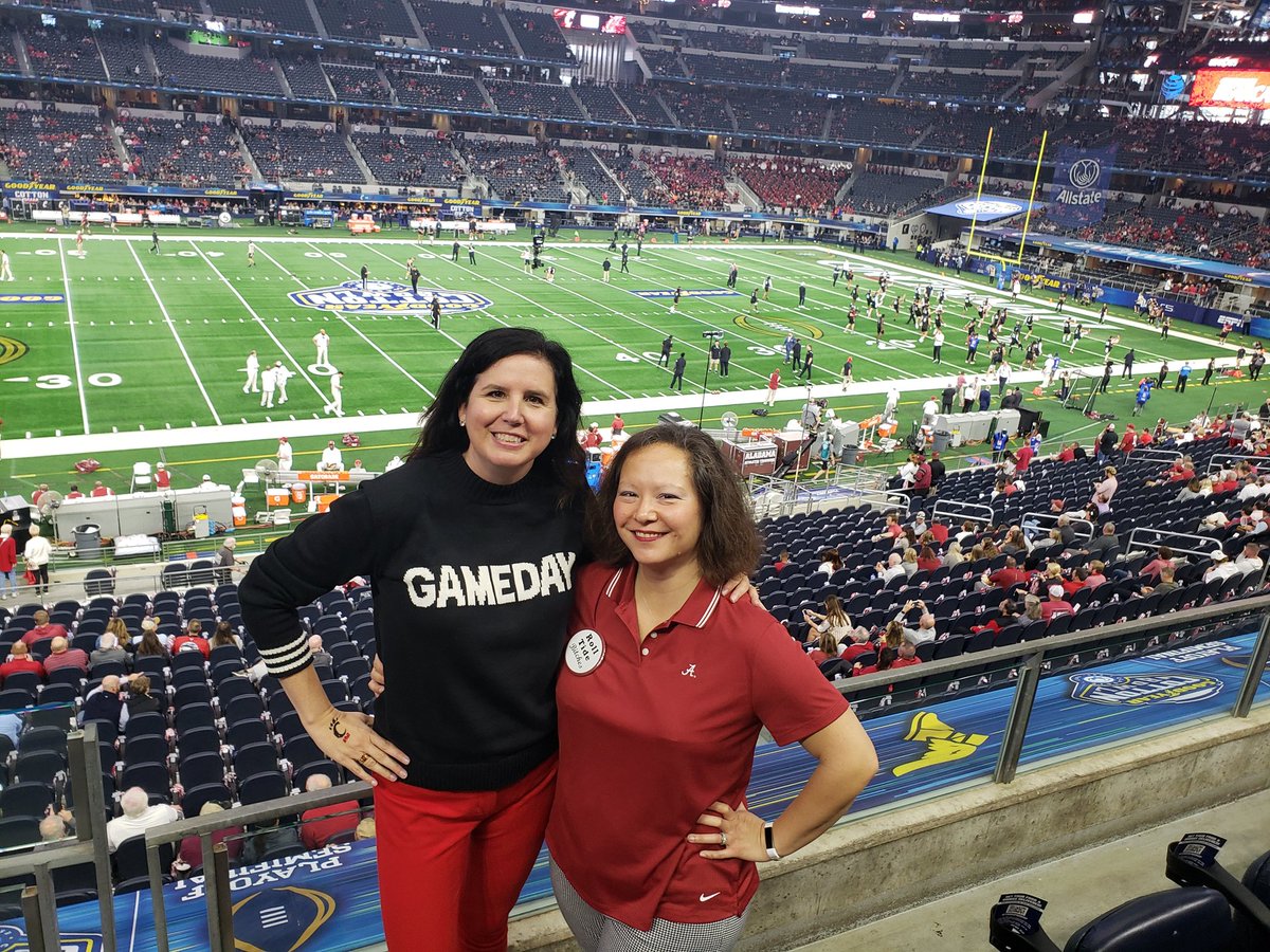 anwilli's tweet photo. #bearcats and #rolltide ! https://t.co/qjNdCxYxfq