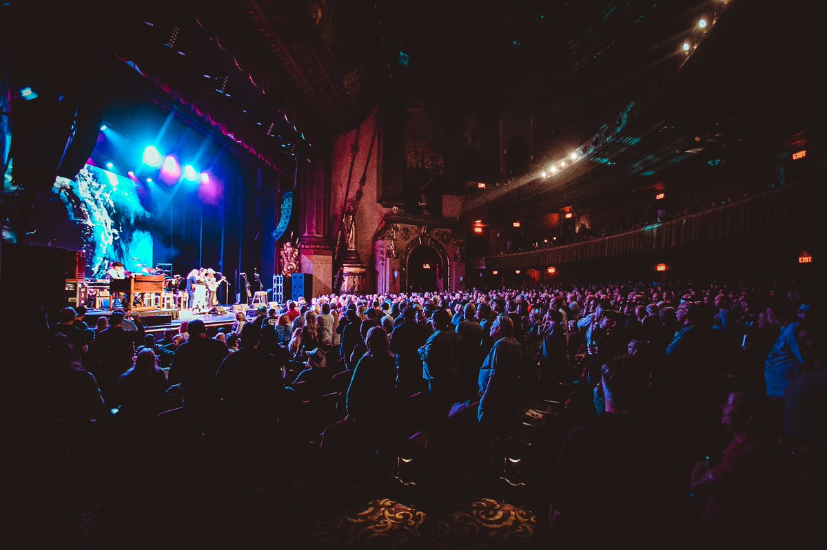 #grateful Photos from the @BeaconTheatre Allman Family Revival 12/8/21 photography by Chris Brush. See y’all in 2022 ⚡️ #nyc #gratitude #NewYear #thankyou #johnondrums