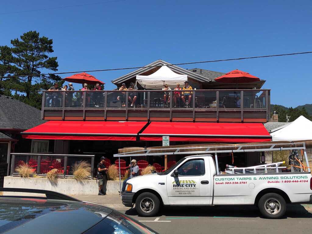 rosecityawning's tweet photo. The past couple of years have not been easy ones for most. We are so grateful to our customers, employees, &amp; suppliers for another successful year together. Thank you! We wish you and your loved ones a healthy and happy new year! 

#RoseCityAwning https://t.co/KqvX2wDSUc