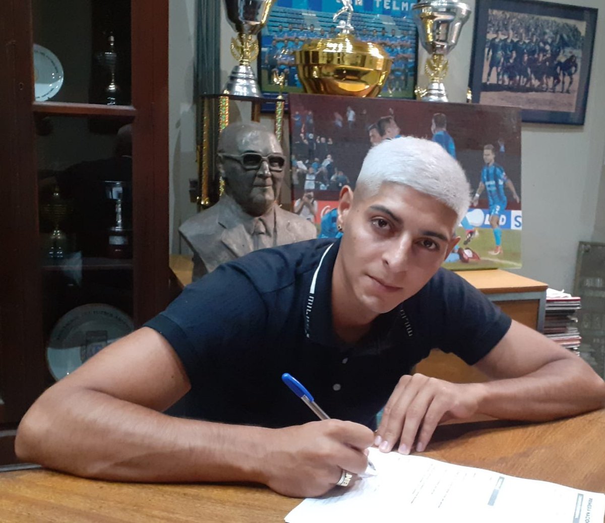 clubsantelmo's tweet photo. #PrimeraNacional
#SanTelmo en el último día del año cerró 4 incorporaciones para al primer equipo: Aarón Barquett y Carlos Negüel de #ArgJuniors, Gianluca Pugliese de #Platense y Juan IgnacioCautela de Def. y Justicia . A todos ellos bienvenidos al @clubsantelmo
📸 @gaedmigliore https://t.co/CDATBhouO1