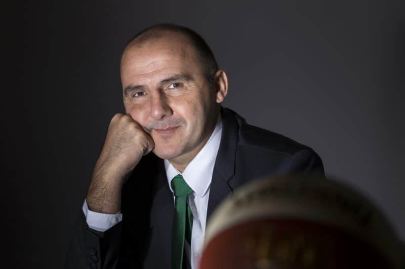 Crystal41654097's tweet photo. Pensée pour Frédéric FORTE 🙏 On ne t'oublie pas .... #RIP #4F #LimogesCSP #basketball
#RichardDacoury @DavidCozette #JacquesMonclar @georgeeddy2
31/12/2017 https://t.co/lXXGAYzadM