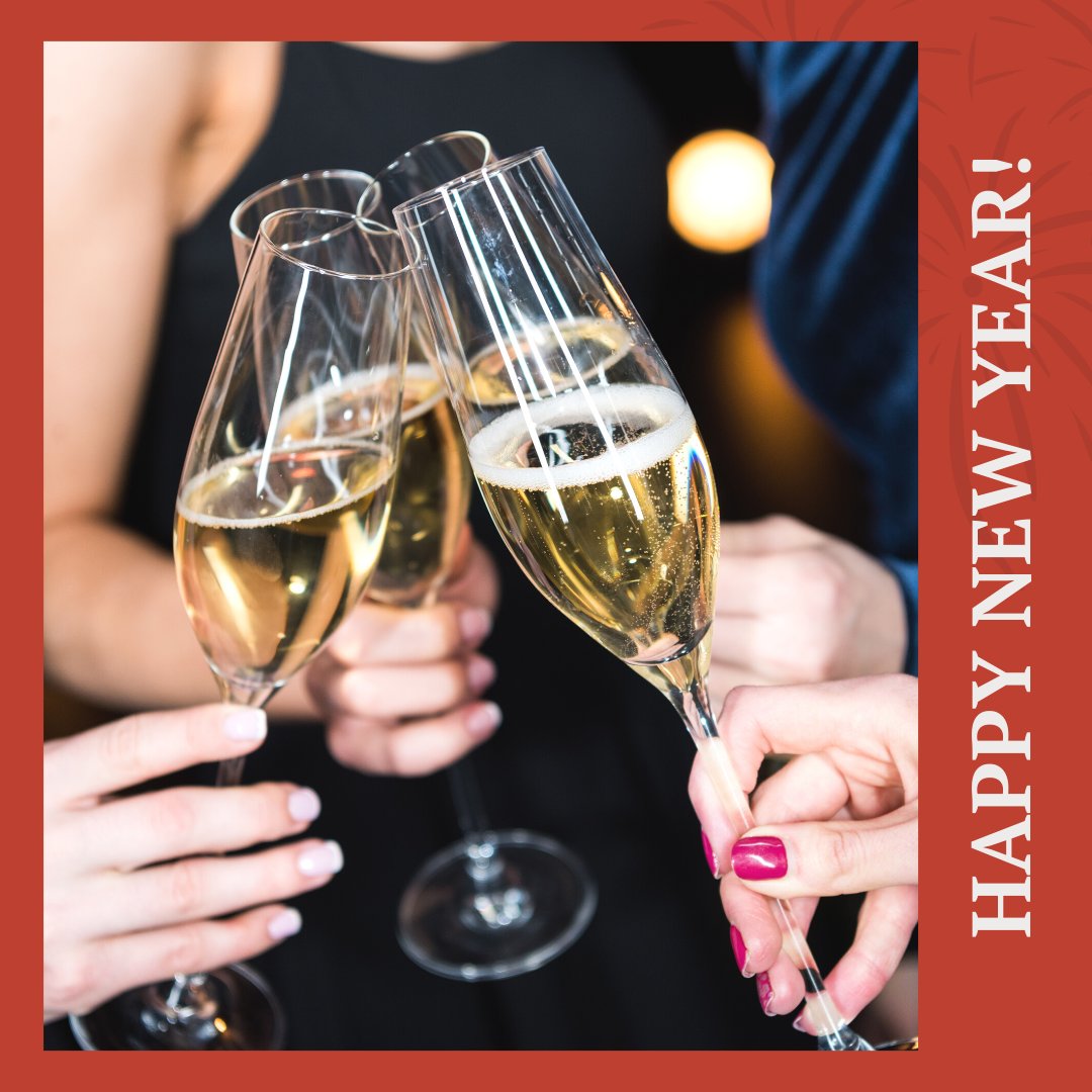 Happy 2022! May this new year be filled with love, laugher, new adventures, and special moments. 🎇🥂 #HappyNewYear #NYE